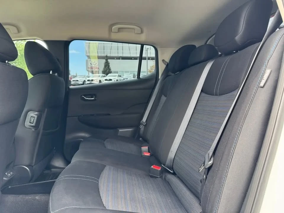 2023 Nissan Leaf - Image 14 of 18