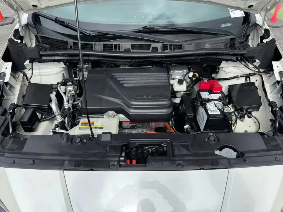 2023 Nissan Leaf - Image 18 of 18