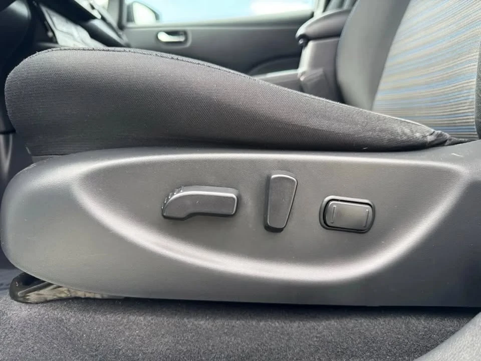 2023 Nissan Leaf - Image 17 of 18