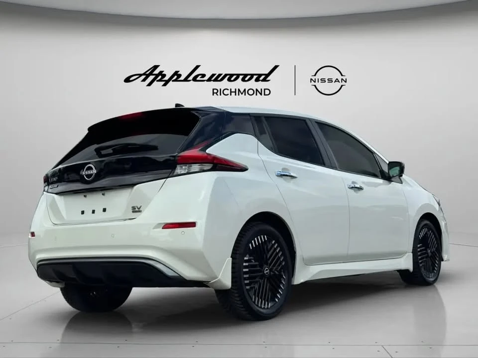 2023 Nissan Leaf - Image 4 of 18