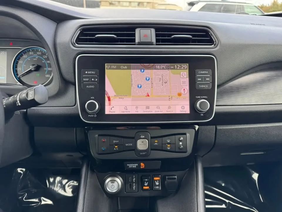 2023 Nissan Leaf - Image 13 of 18