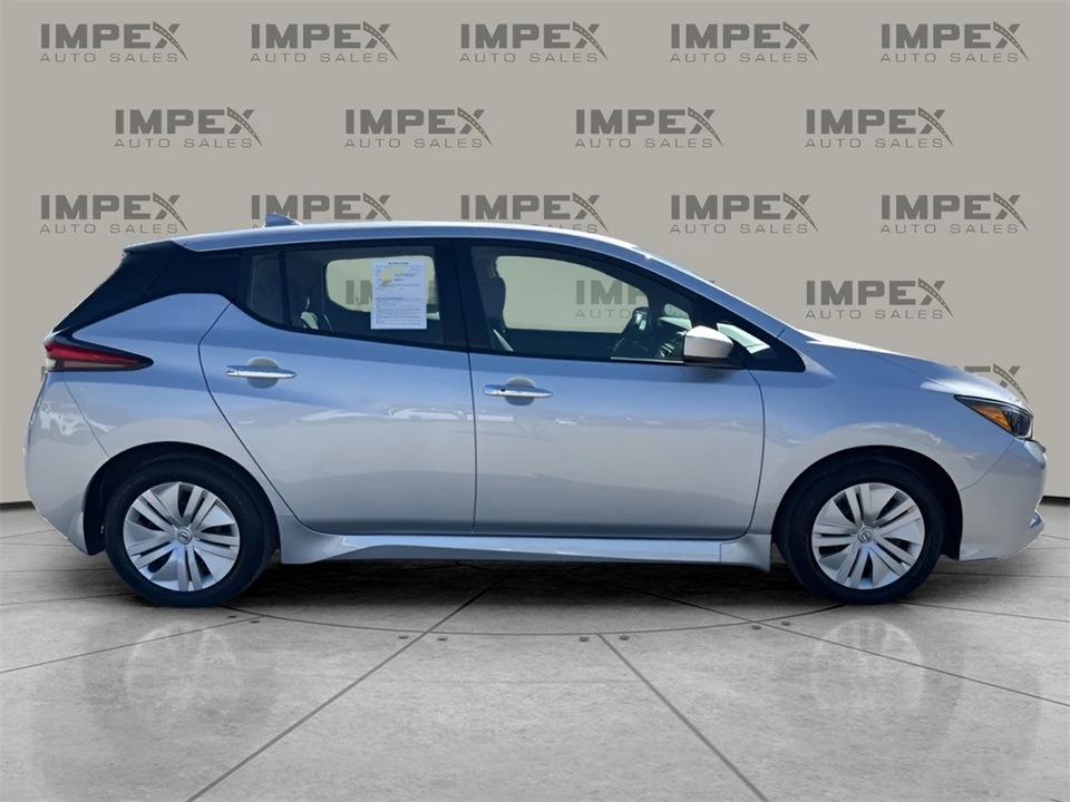 2023 Nissan Leaf - Image 6 of 12