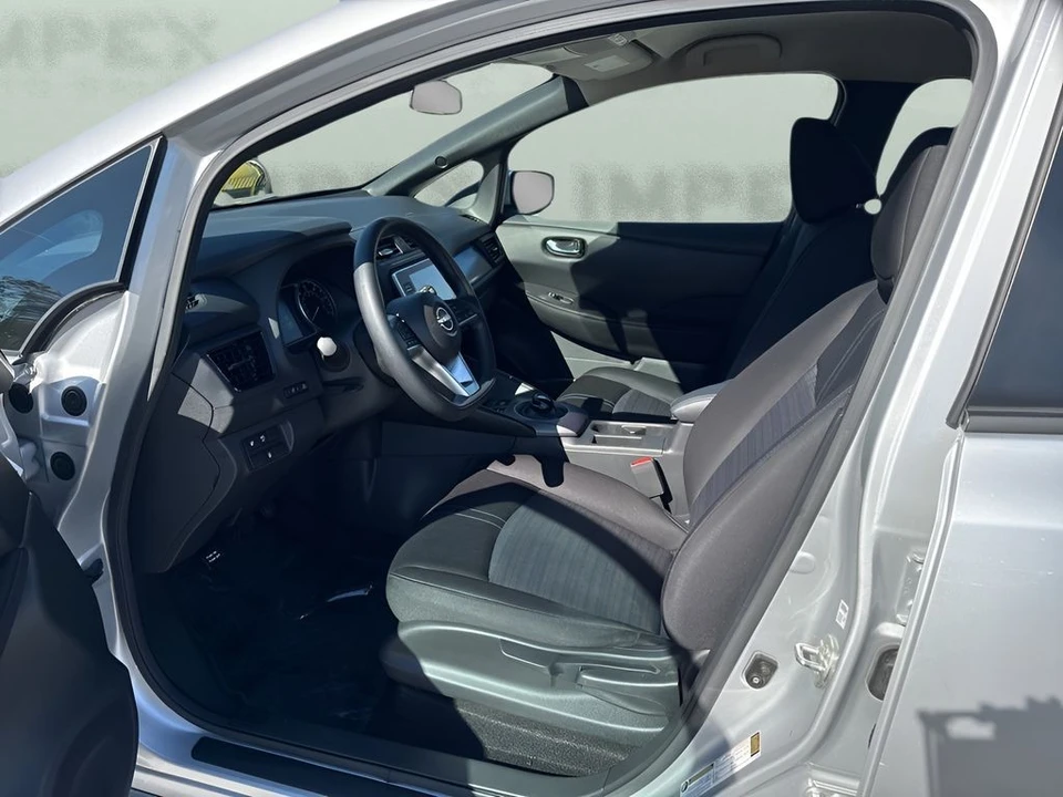 2023 Nissan Leaf - Image 9 of 12