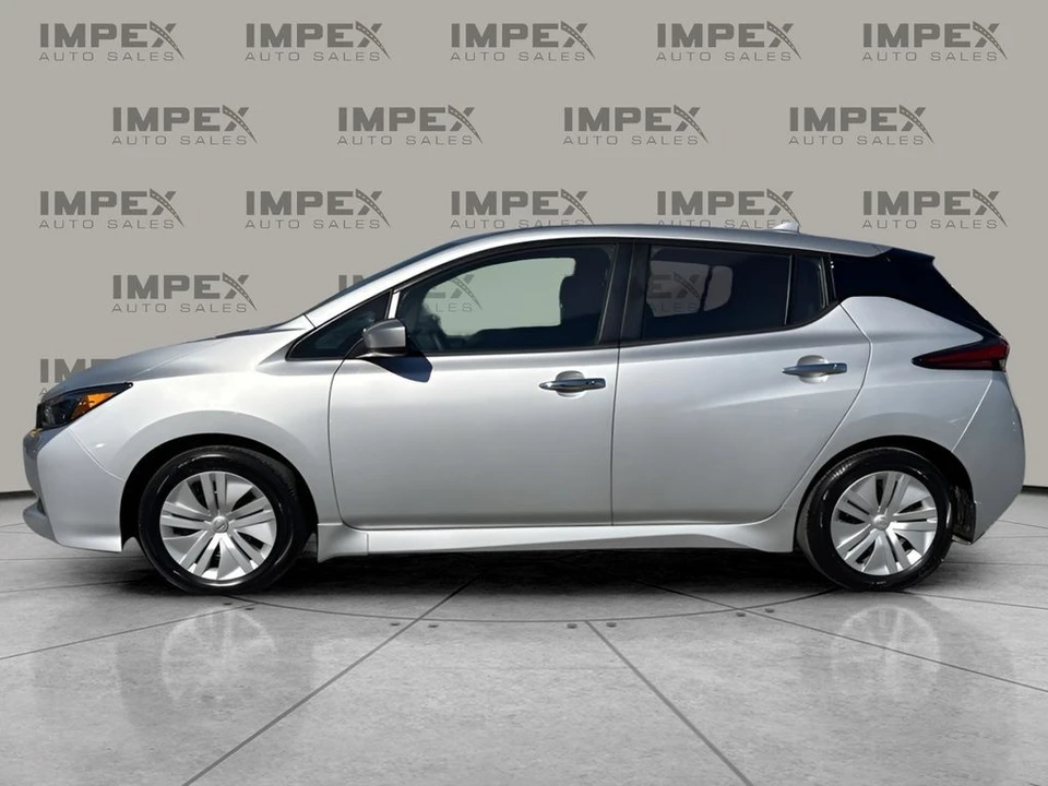 2023 Nissan Leaf - Image 2 of 12