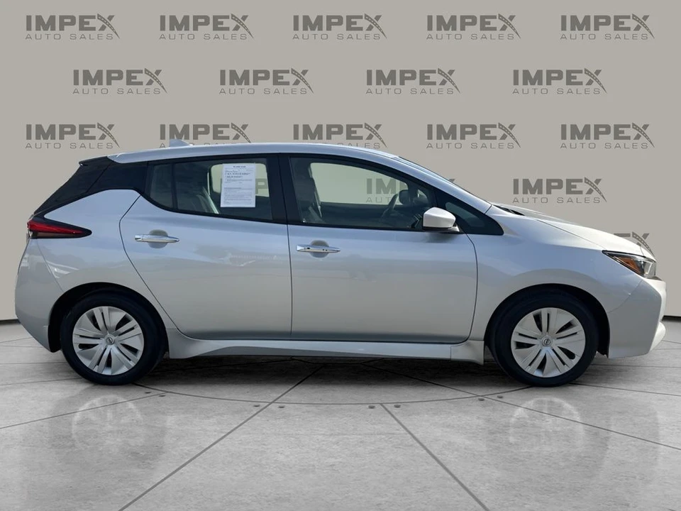 2023 Nissan Leaf - Image 6 of 12