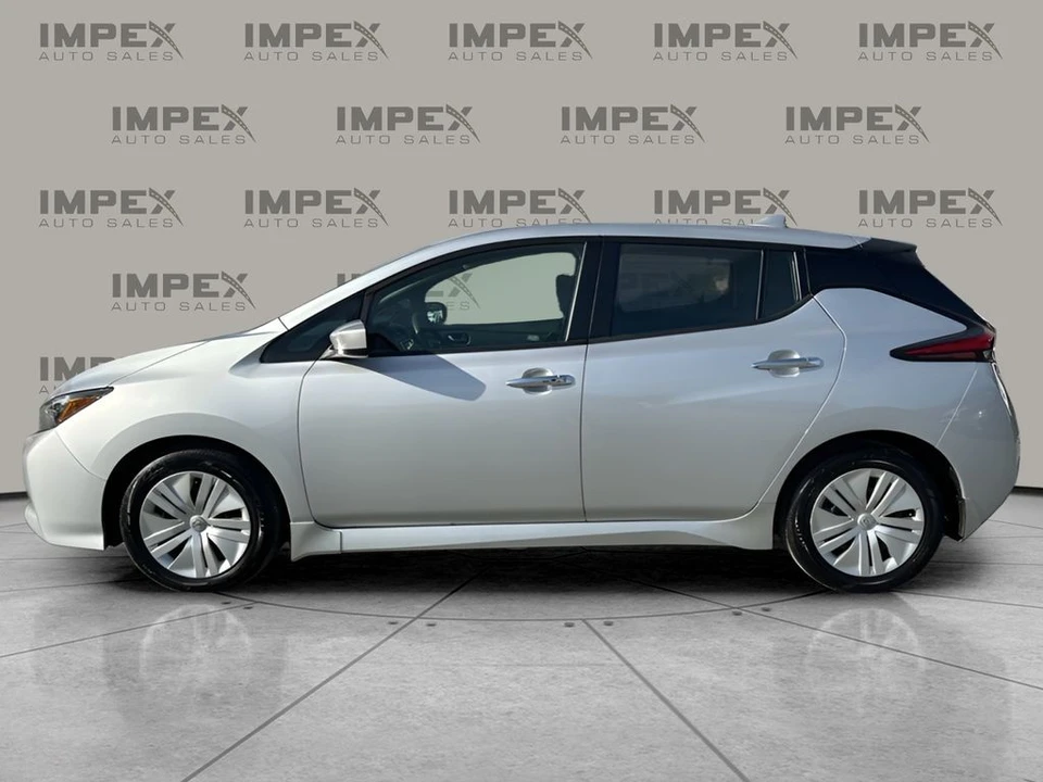 2023 Nissan Leaf - Image 2 of 12