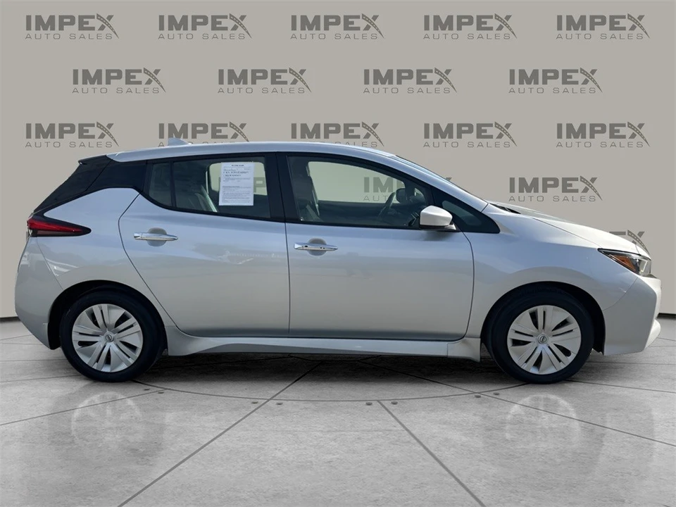 2023 Nissan Leaf - Image 6 of 12