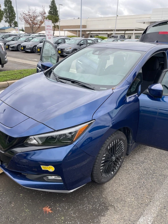 2023 Nissan Leaf - Image 10 of 10