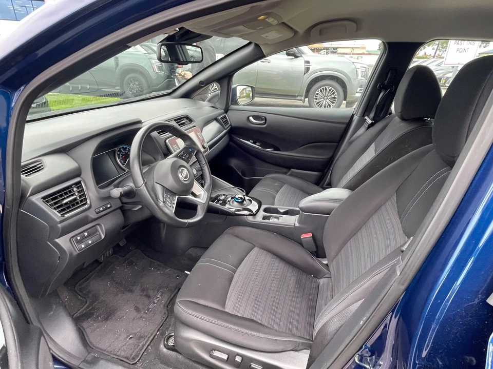 2023 Nissan Leaf - Image 7 of 10