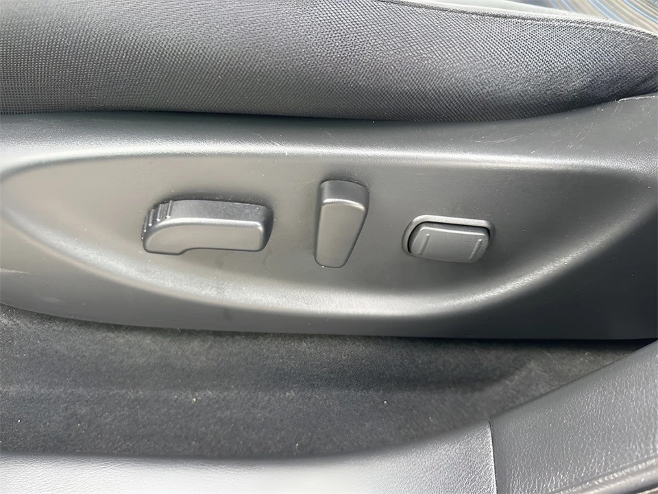2023 Nissan Leaf - Image 10 of 12