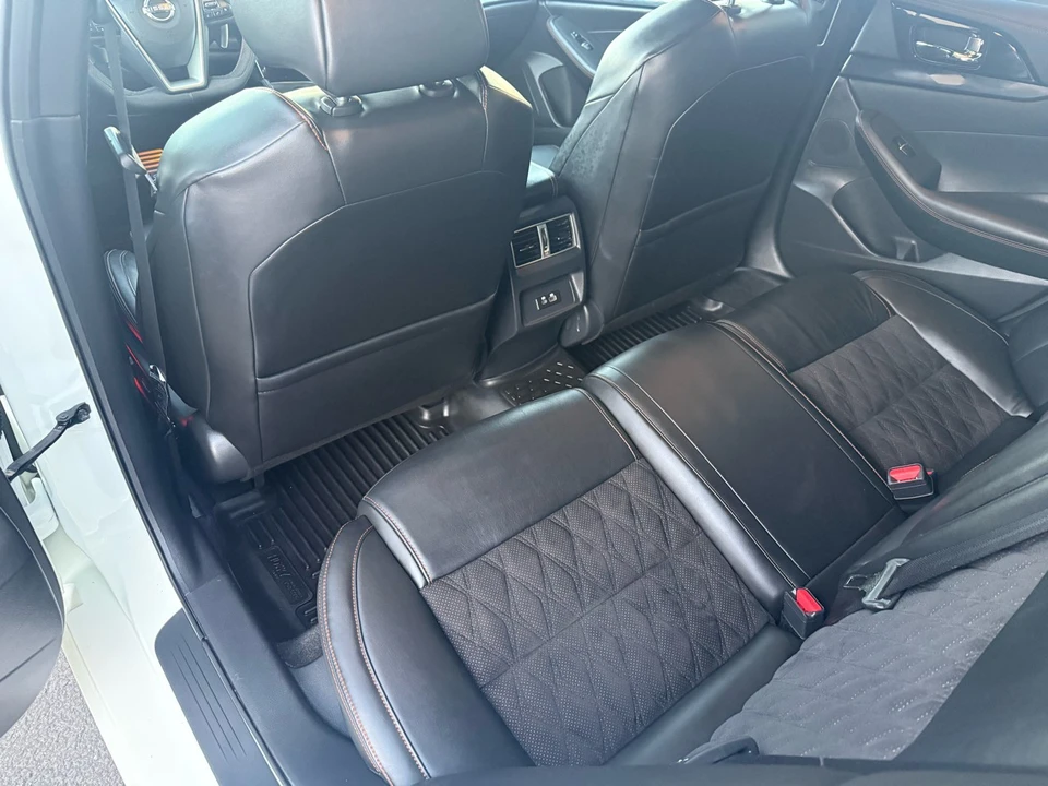 2023 Nissan Maxima 8th Gen - Image 13 of 21