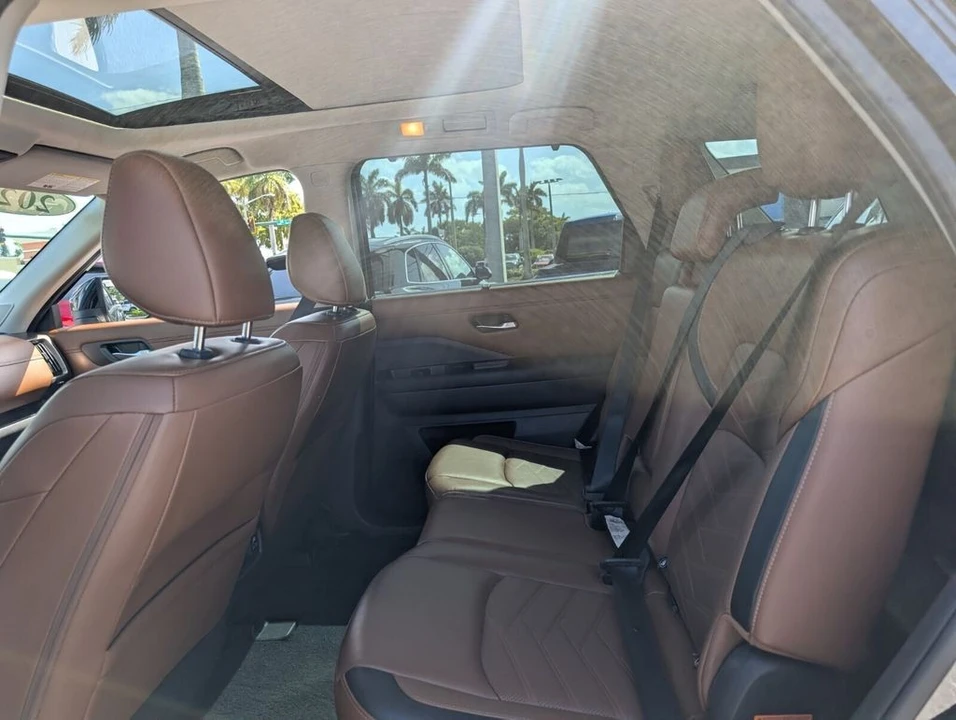 2023 Nissan Pathfinder 5th Gen - Image 12 of 21