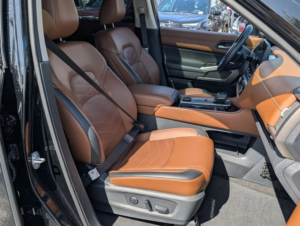 2023 Nissan Pathfinder 5th Gen - Image 17 of 21