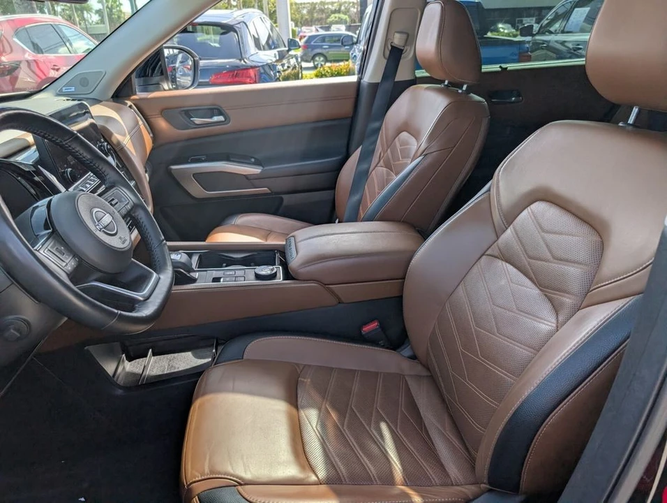 2023 Nissan Pathfinder 5th Gen - Image 10 of 21