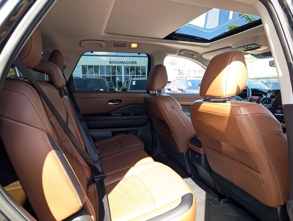 2023 Nissan Pathfinder 5th Gen - Image 15 of 21