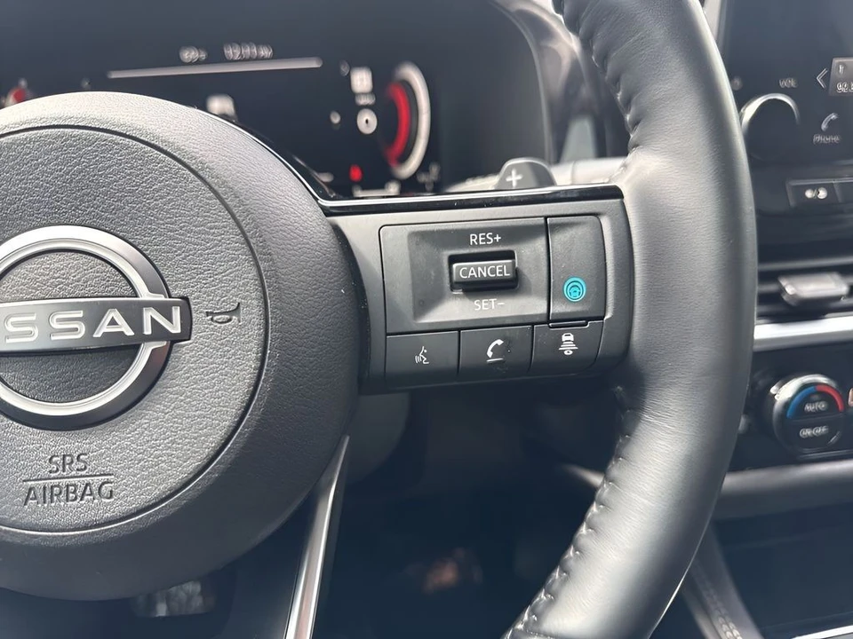 2023 Nissan Pathfinder 5th Gen - Image 17 of 21