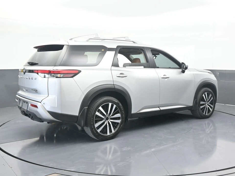 2023 Nissan Pathfinder 5th Gen - Image 6 of 12