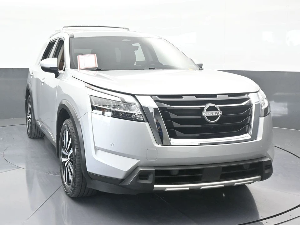 2023 Nissan Pathfinder 5th Gen - Image 9 of 12