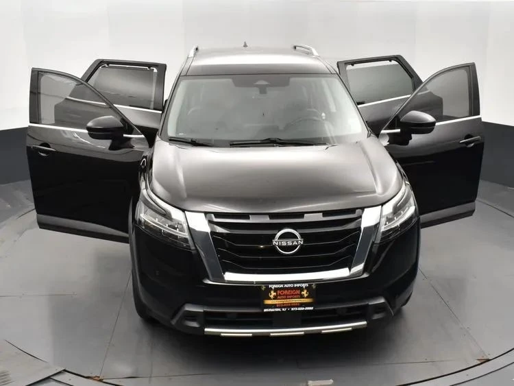 2023 Nissan Pathfinder 5th Gen - Image 10 of 12