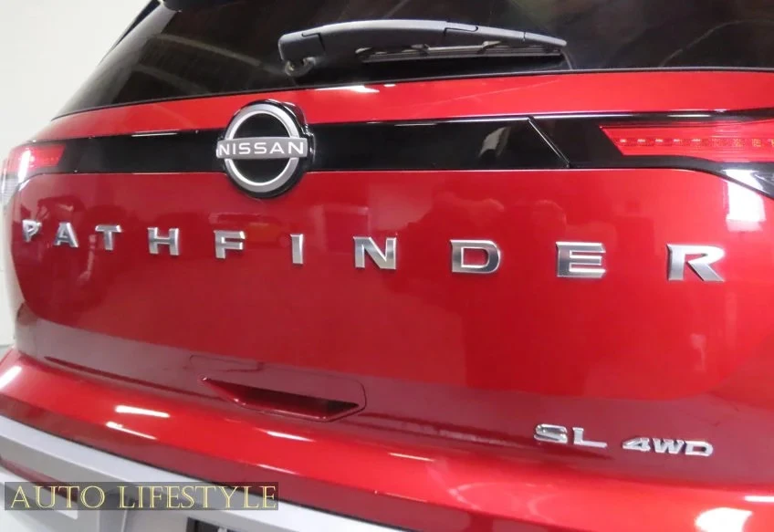 2023 Nissan Pathfinder 5th Gen - Image 13 of 21