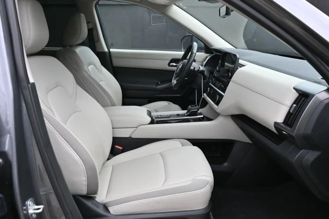 2023 Nissan Pathfinder 5th Gen - Image 14 of 21