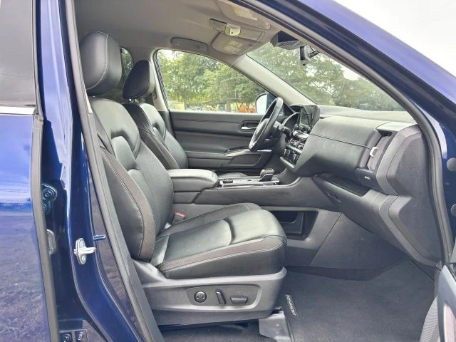 2023 Nissan Pathfinder 5th Gen - Image 9 of 21