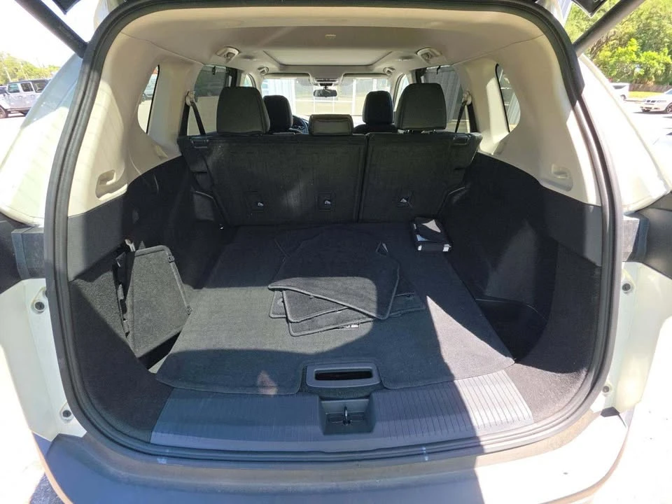 2023 Nissan Rogue - Image 9 of 13