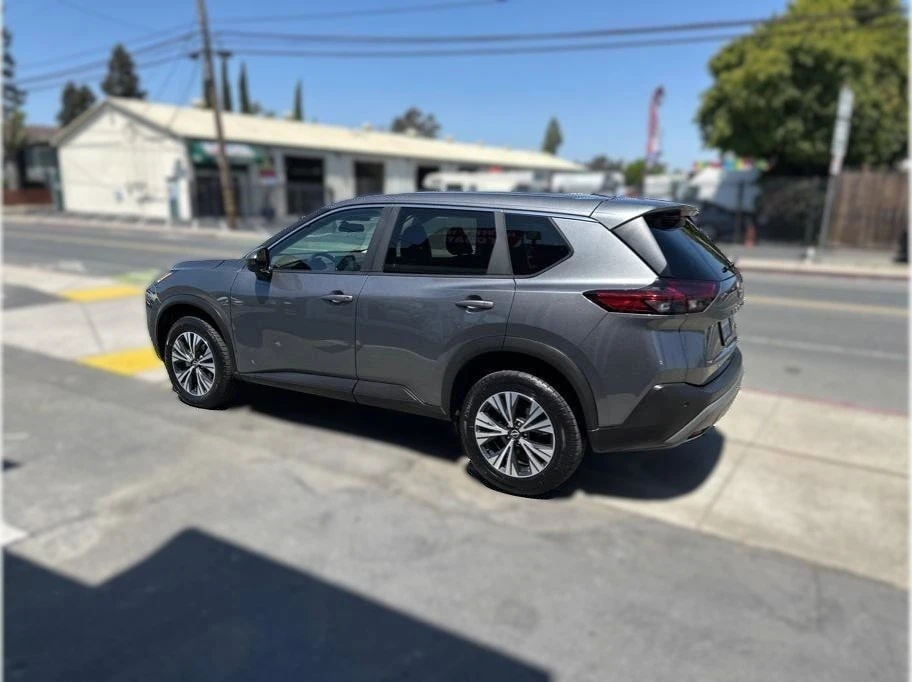 2023 Nissan Rogue - Image 3 of 5