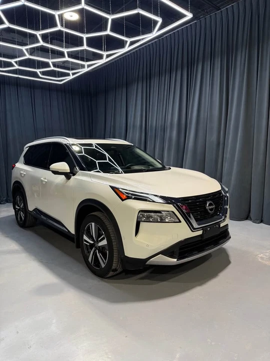 2023 Nissan Rogue - Image 3 of 13