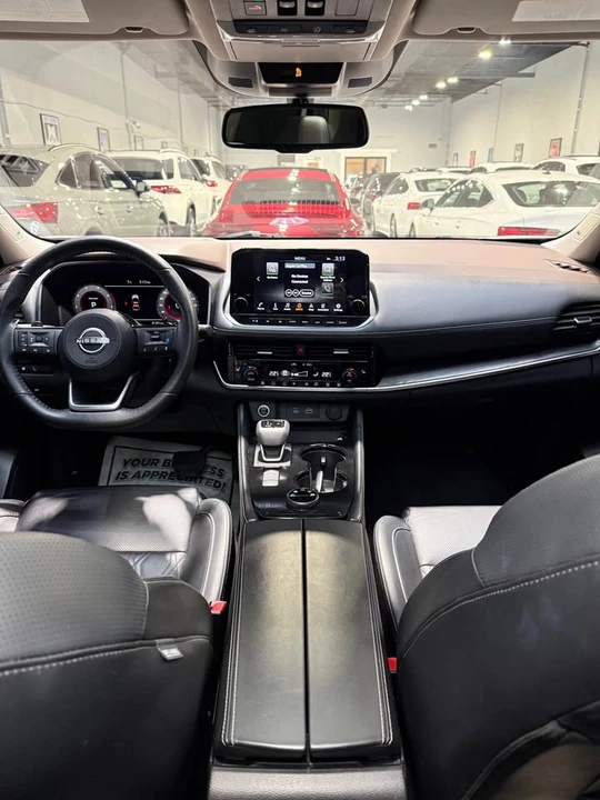 2023 Nissan Rogue - Image 12 of 13