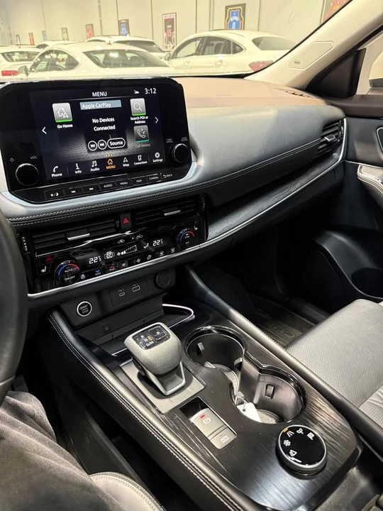 2023 Nissan Rogue - Image 8 of 13