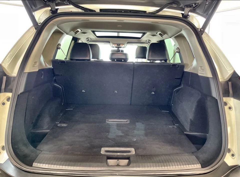2023 Nissan Rogue - Image 16 of 17