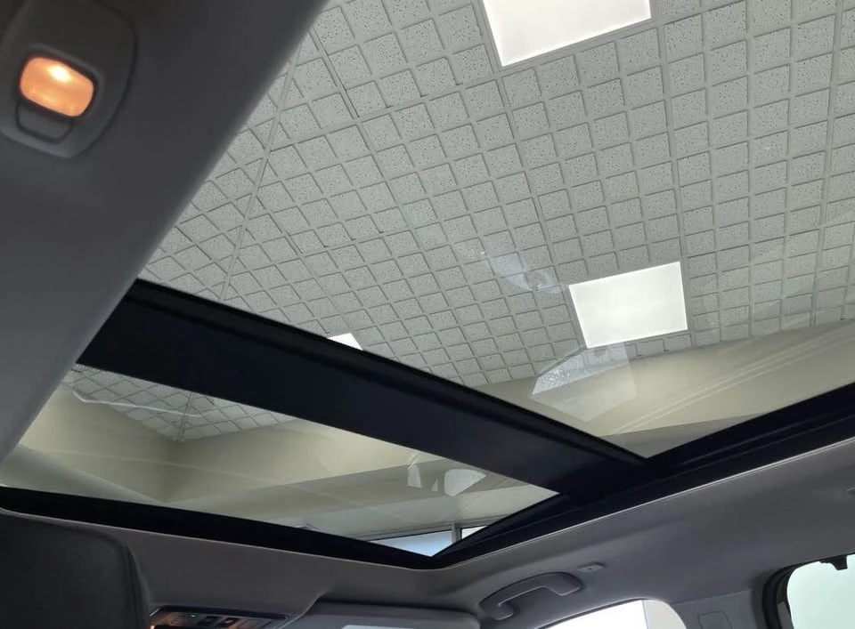 2023 Nissan Rogue - Image 15 of 17