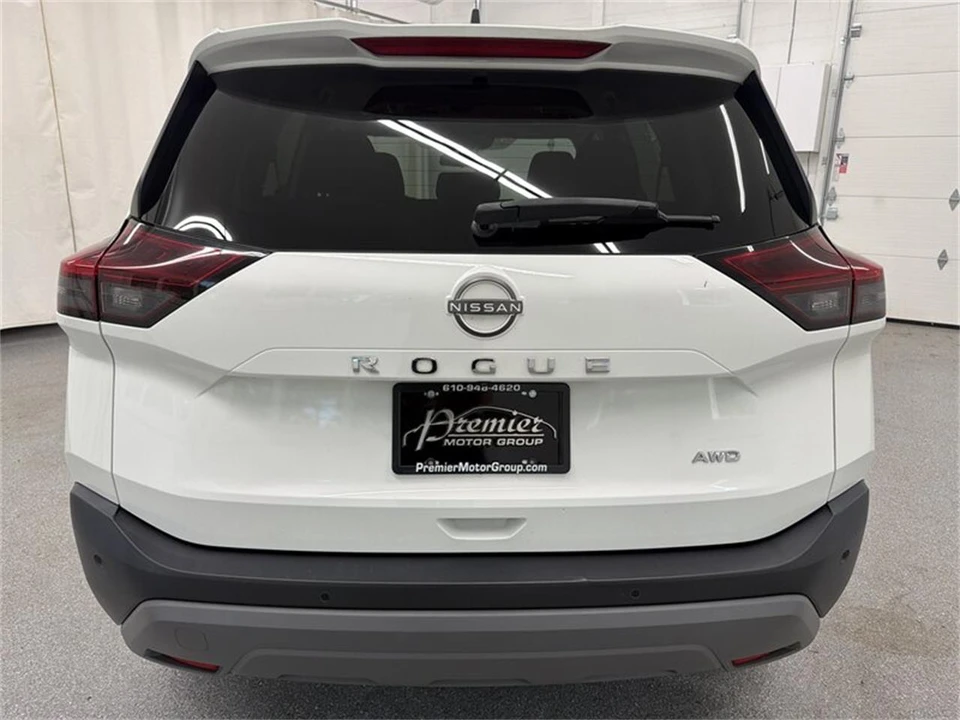 2023 Nissan Rogue - Image 6 of 16