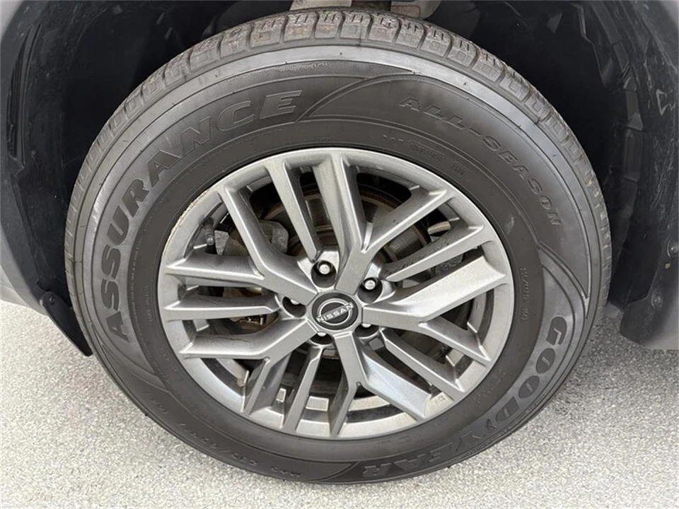 2023 Nissan Rogue - Image 16 of 16