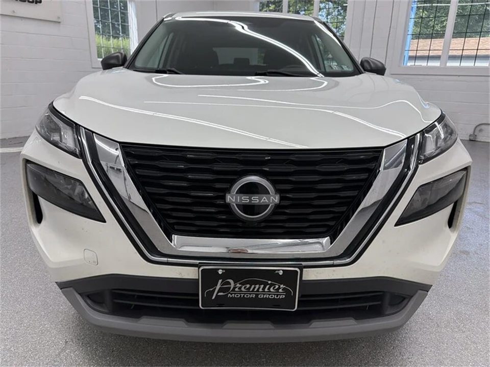 2023 Nissan Rogue - Image 2 of 16