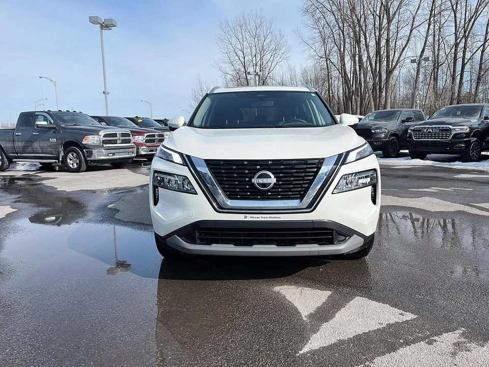 2023 Nissan Rogue - Image 2 of 11