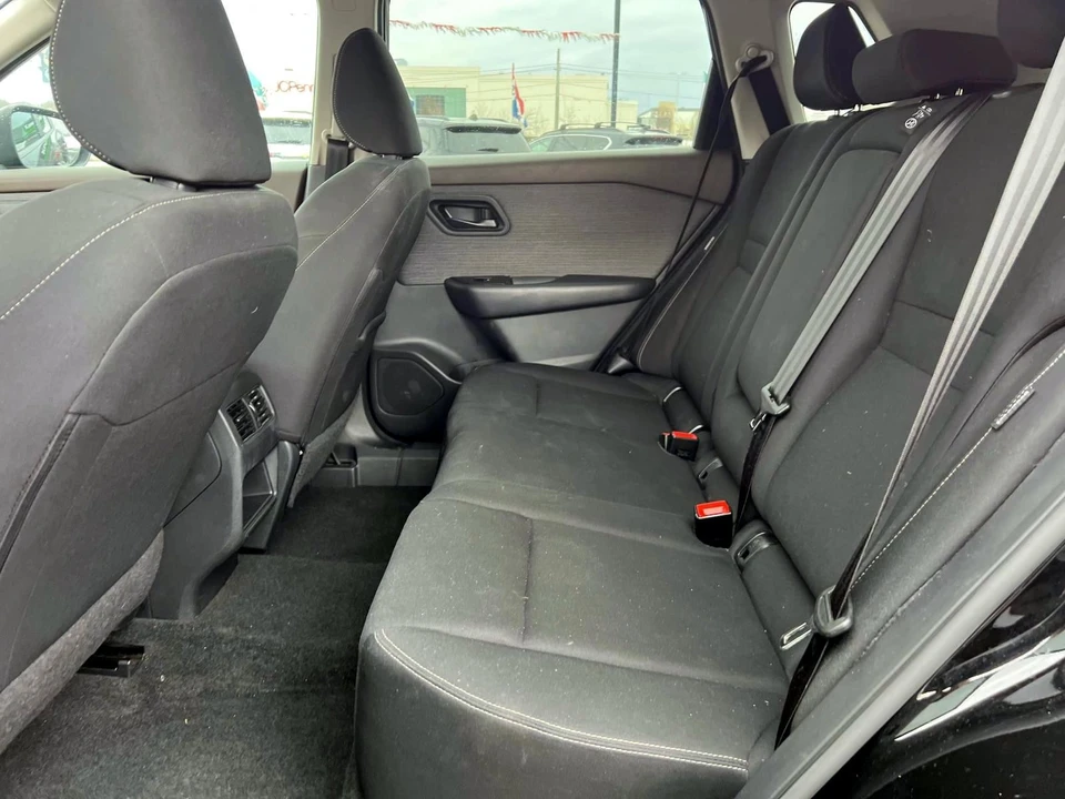 2023 Nissan Rogue - Image 10 of 21