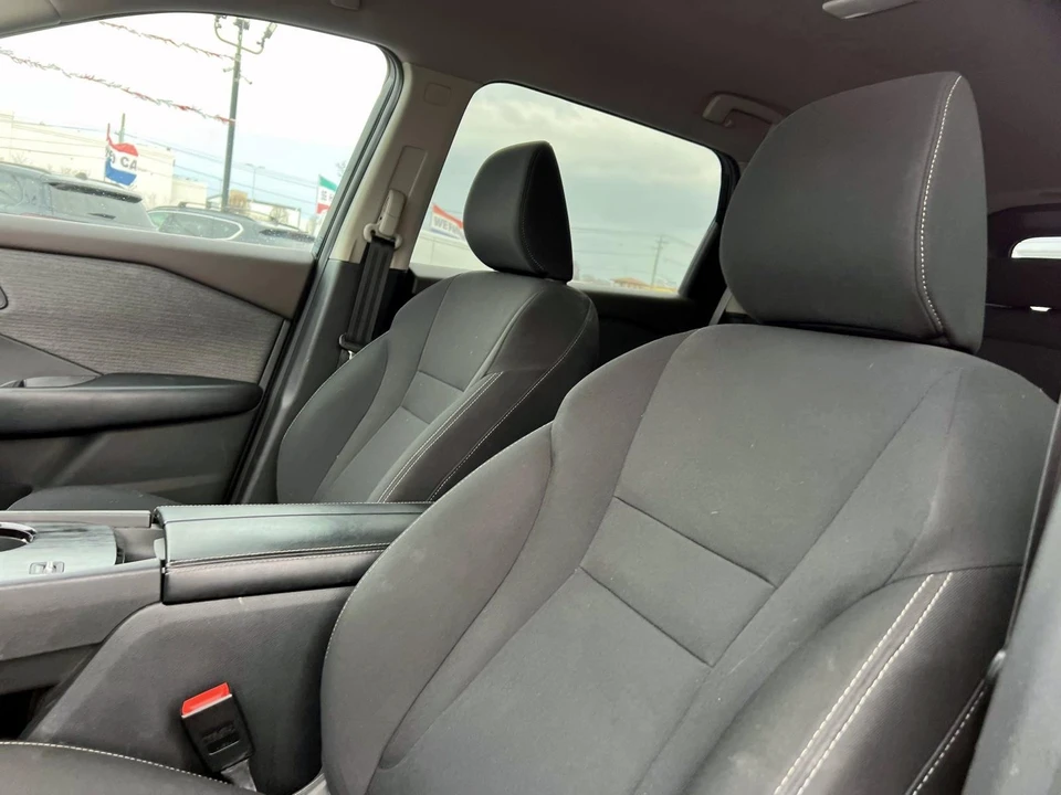 2023 Nissan Rogue - Image 8 of 21