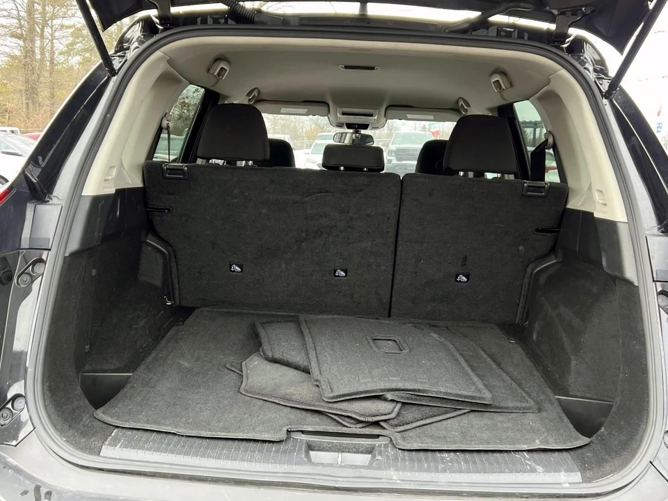 2023 Nissan Rogue - Image 7 of 21