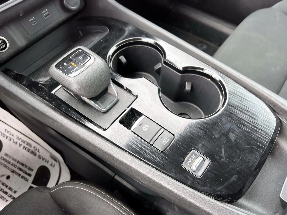 2023 Nissan Rogue - Image 18 of 21