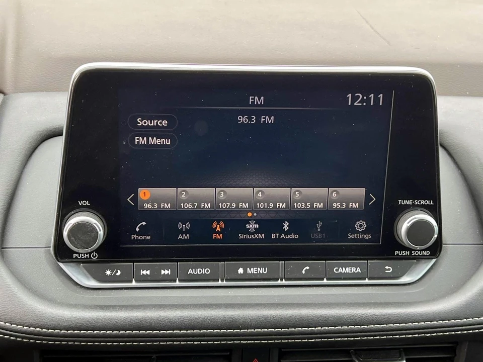 2023 Nissan Rogue - Image 17 of 21