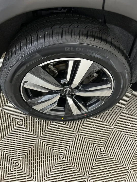 2023 Nissan Rogue - Image 12 of 12
