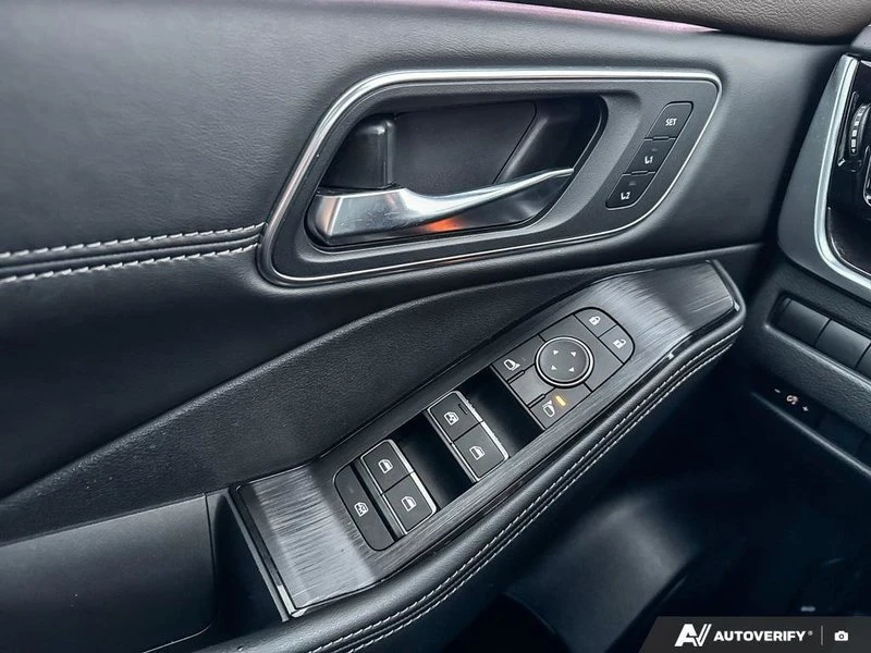 2023 Nissan Rogue - Image 18 of 19
