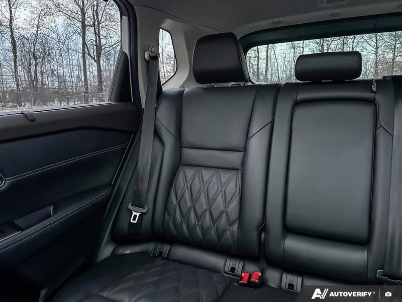 2023 Nissan Rogue - Image 11 of 19