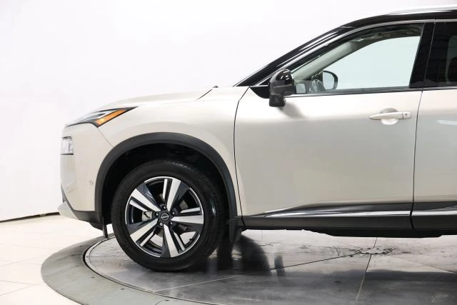 2023 Nissan Rogue - Image 6 of 21