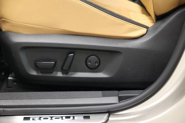 2023 Nissan Rogue - Image 14 of 21