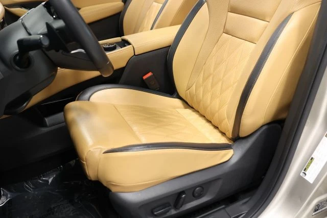 2023 Nissan Rogue - Image 18 of 21