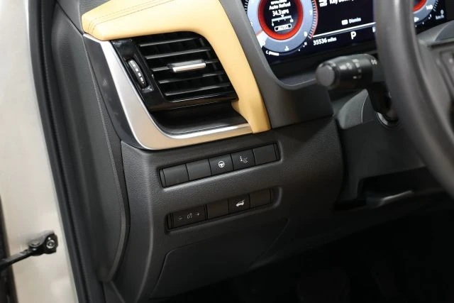 2023 Nissan Rogue - Image 20 of 21