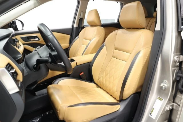 2023 Nissan Rogue - Image 15 of 21